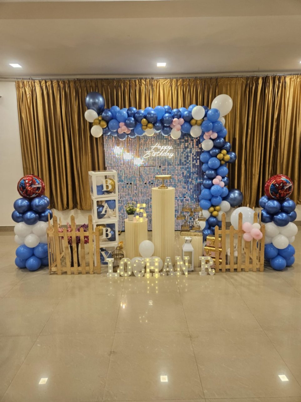 Beautifull Blue Theme Decor