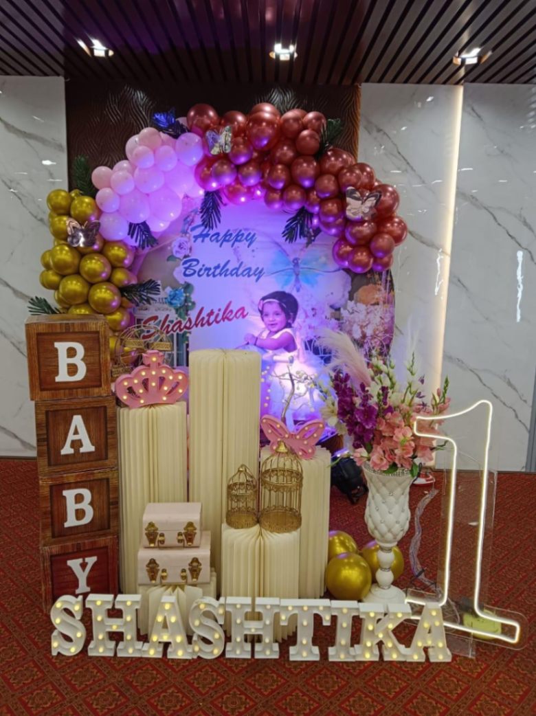 Beautifull Ring Decor