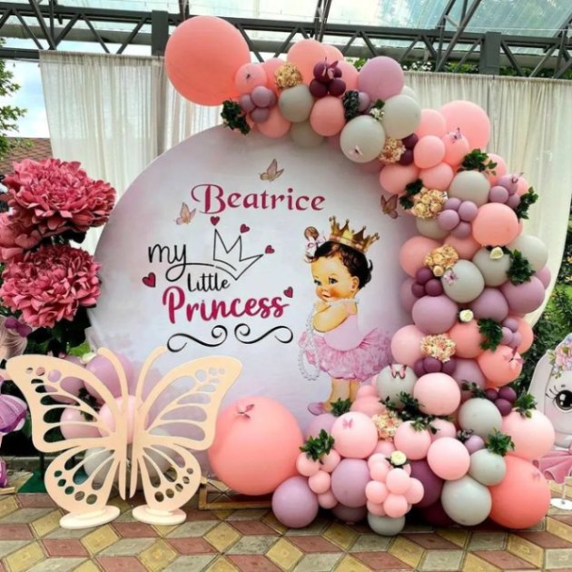 Flower ring decor