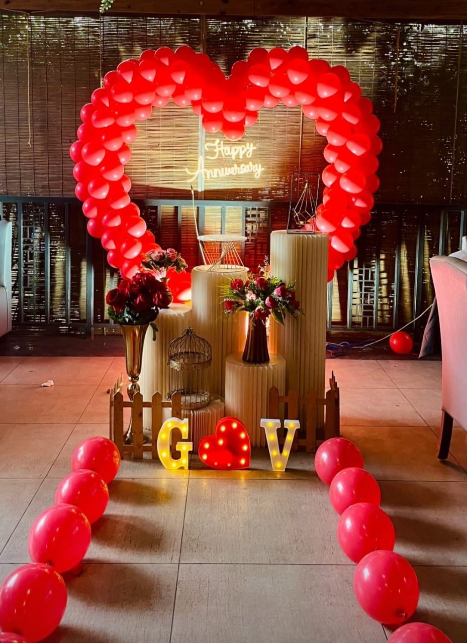 Heart shaped Anniversary Theme Decor